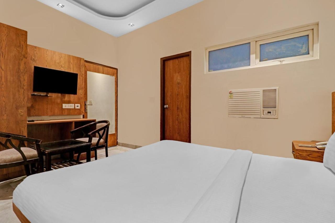 Airport Hotel Goodluck ニューデリー エクステリア 写真