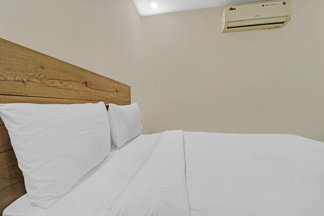 Airport Hotel Goodluck ニューデリー エクステリア 写真